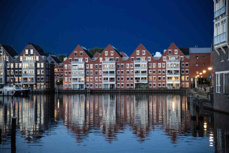 Town House on River Angela Hou